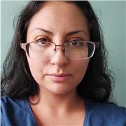 Profesora de psicología, ayudantías y capacitaciones, enseño sobre distintas líneas, de intervención y teóricas, cómo exponer, cómo evaluar y construcción de informes clínicos